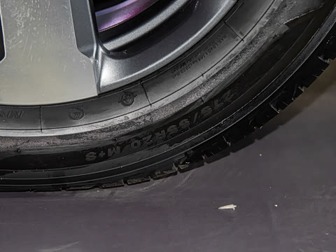 2025�� Ԫ�����а�