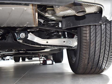 2025�� quattro 45�����ذ� 45 TFSI ������