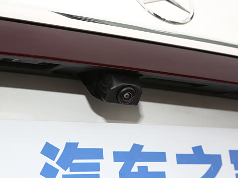 2026�� E 300 L �����˶���