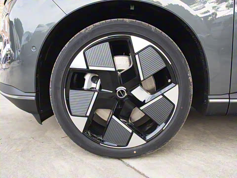 2026�� ������������Plus