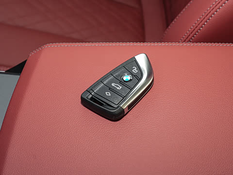 2026�� 325i M�˶���װ