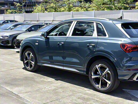 2025�� quattro 45�����ذ� 35TFSI ʱ�ж�����