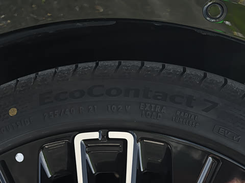 2025�� 240����Ultra�˶���