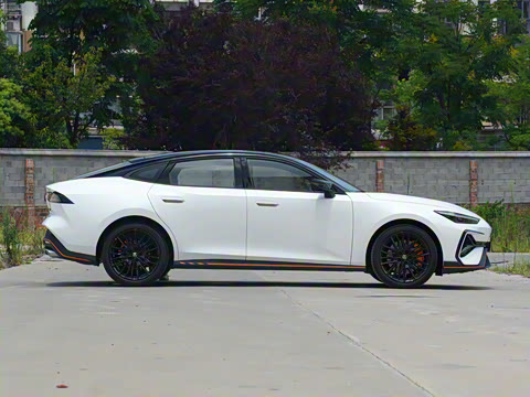 2025�� ������ 2.0T ������