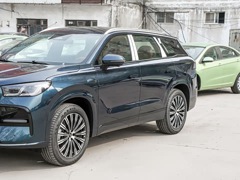 2027�� 2.0T ˫������������