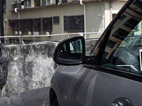 2025�� xDrive 40Li ������M�˶���ҹ��װ