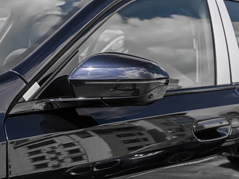 2026�� 525i M�˶���װ