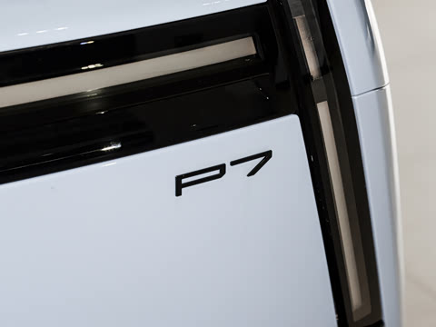 2025�� 702 ������ Ultra