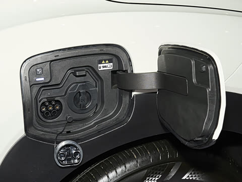 2025�� ����SMART�� 64.2kWh