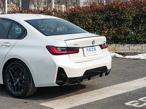 2026�� 330i M�˶���ҹ��װ