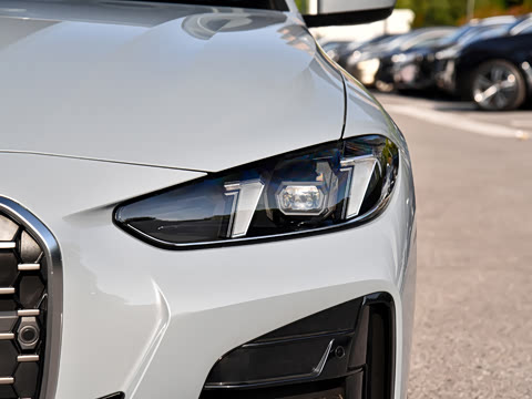 2026�� 425i M�˶���װ