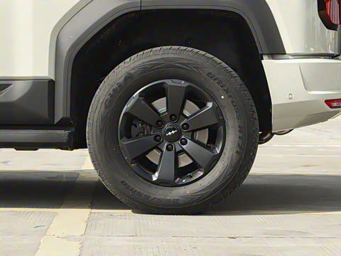 2025�� 210KM ����Ultra��