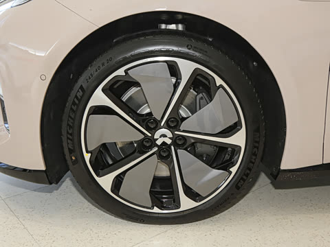 2025�� 100kWh Touring