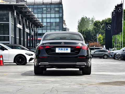 2026�� �Ŀ�� E 300 L ʱ����