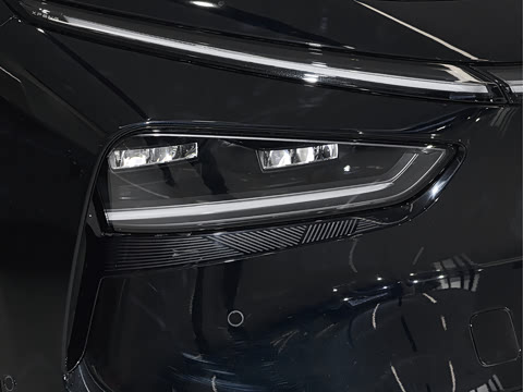 2026�� ���� 702 Max �콢��