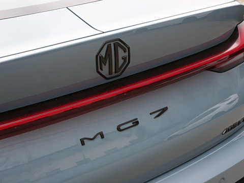 2026�� 2.0T 405 AT������