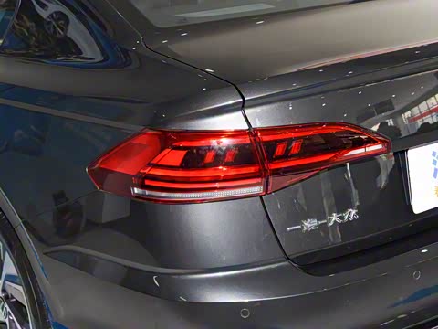 2025�� �Ŀ� 300TSI DSG���а�