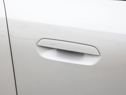 2026�� xDrive25L M�˶���ҹ��װ