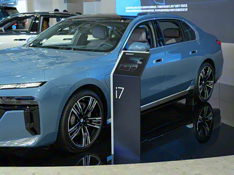 2023�� xDrive60L M�˶���װ