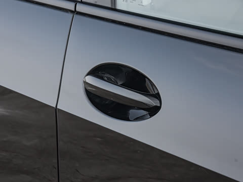 2026�� �Ŀ� xDrive 30Li ������M�˶���ҹ��װ