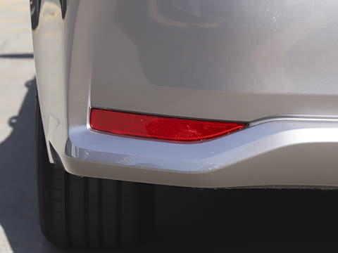 2026�� 1.8L ˫�� ��Ӣ��