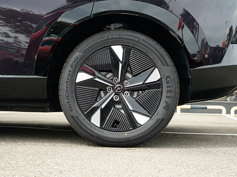 2025�� ����200 Pro