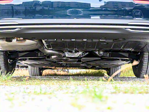 2025�� �Ŀ� E 260 L