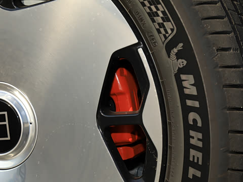 2025�� Hyper�� 70kWh