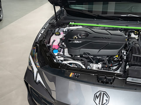 2026�� 2.0T Trophy+ �����˶���