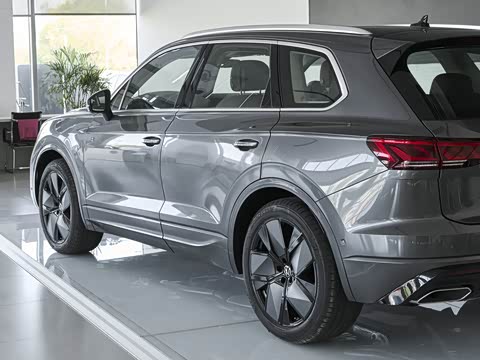 2026�� 3.0TSI �񾳰� �����˶���װ