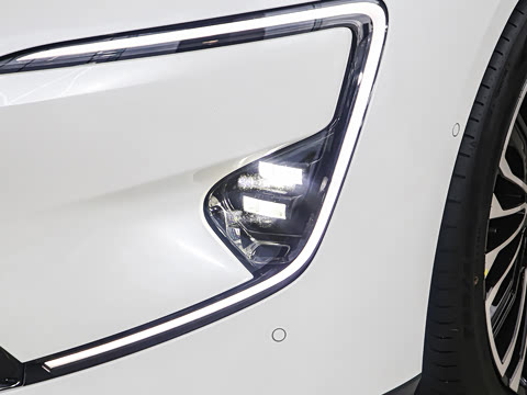 2025�� �Ŀ� Max�����