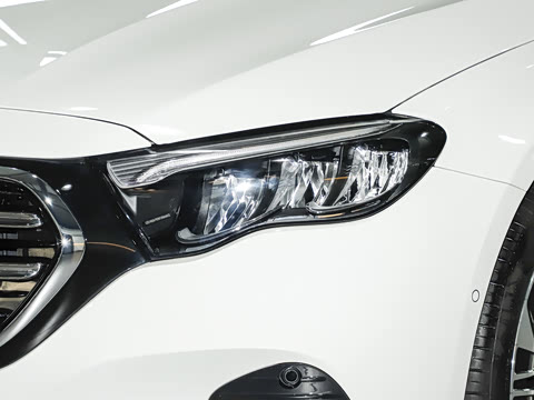 2024�� E 350 e L ���ʽ��϶����γ�