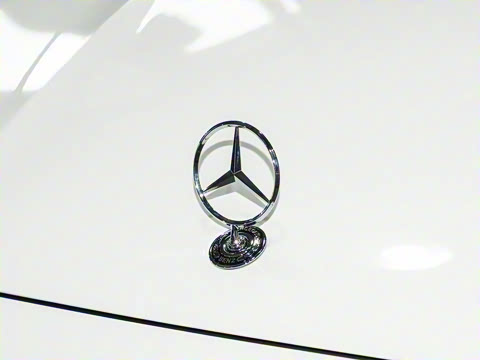 2024�� E 350 e L ���ʽ��϶����γ�