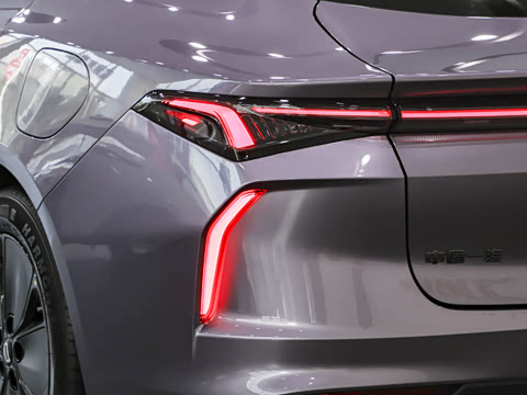 2026�� ���� 565 Plus