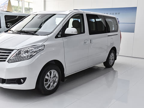 2025�� 2.0L �ֶ�������CNG 9��