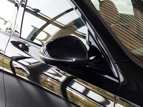 2026�� E 300 �������˶���