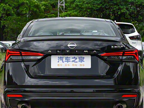 2025�� 2.0L XL-TLS ������