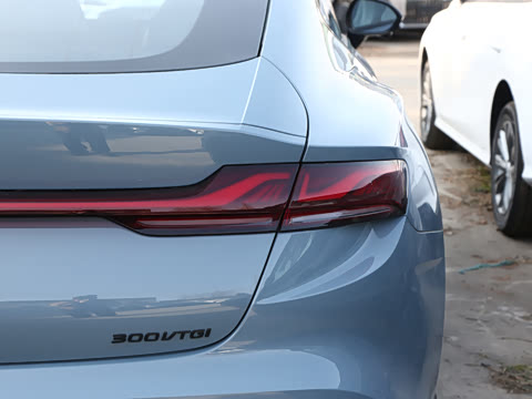 2026�� 1.5T 300 DCT���Ű�