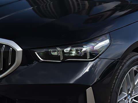 2026�� �Ŀ� 525Li ������װ