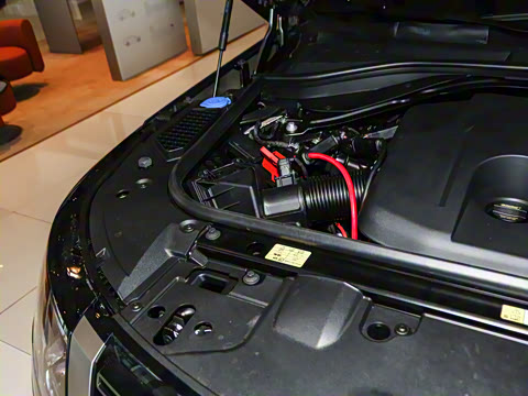 2025�� 3.0 L6 400PS ʢ���ӳ���