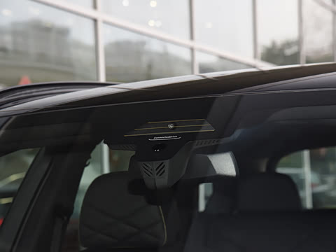 2026�� �Ŀ� xDrive 40Li ������M�˶���ҹ��װ