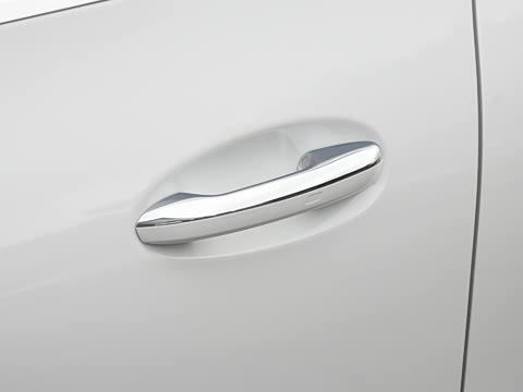 2026�� �Ŀ� GLC 260 L 4MATIC ������