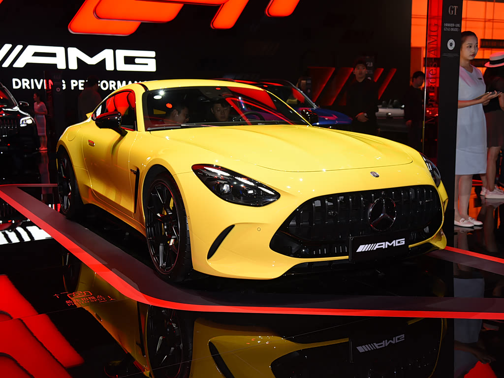 Mercedes-Benz AMG GT 4-Door Coupe I, Лифтбек: фото поколения