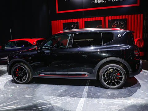 2025�� BRABUS ���ܰ�
