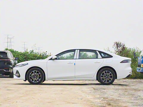 2025�� EM-i 70km ������