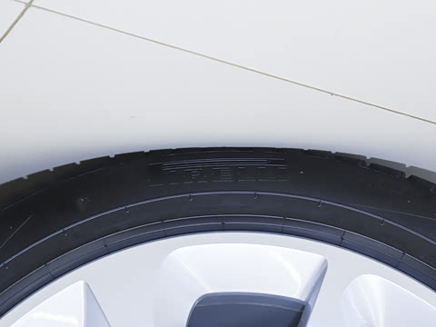 2026�� 4.0T V8 ������