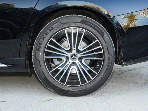 2026�� E 260 L �����