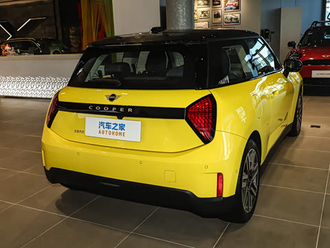 2026�� 466km COOPER E ������