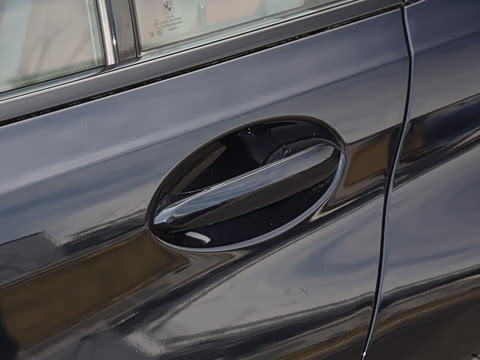 2026�� 330Li ������ M�˶���ҹ��װ