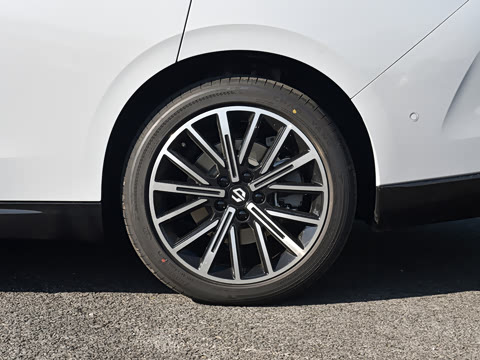2027�� 590������